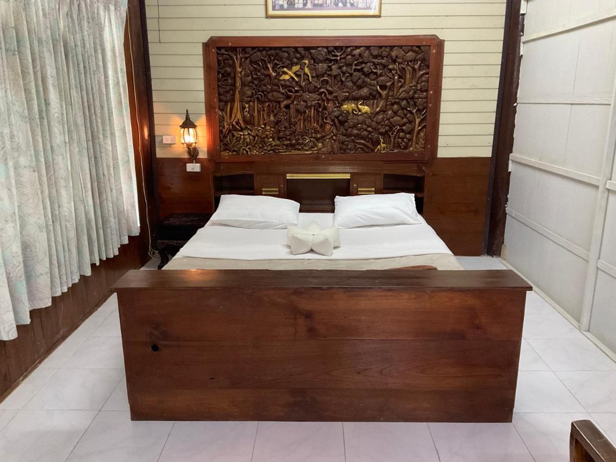 Kwanlah Homestay Mae Chaem Exterior photo
