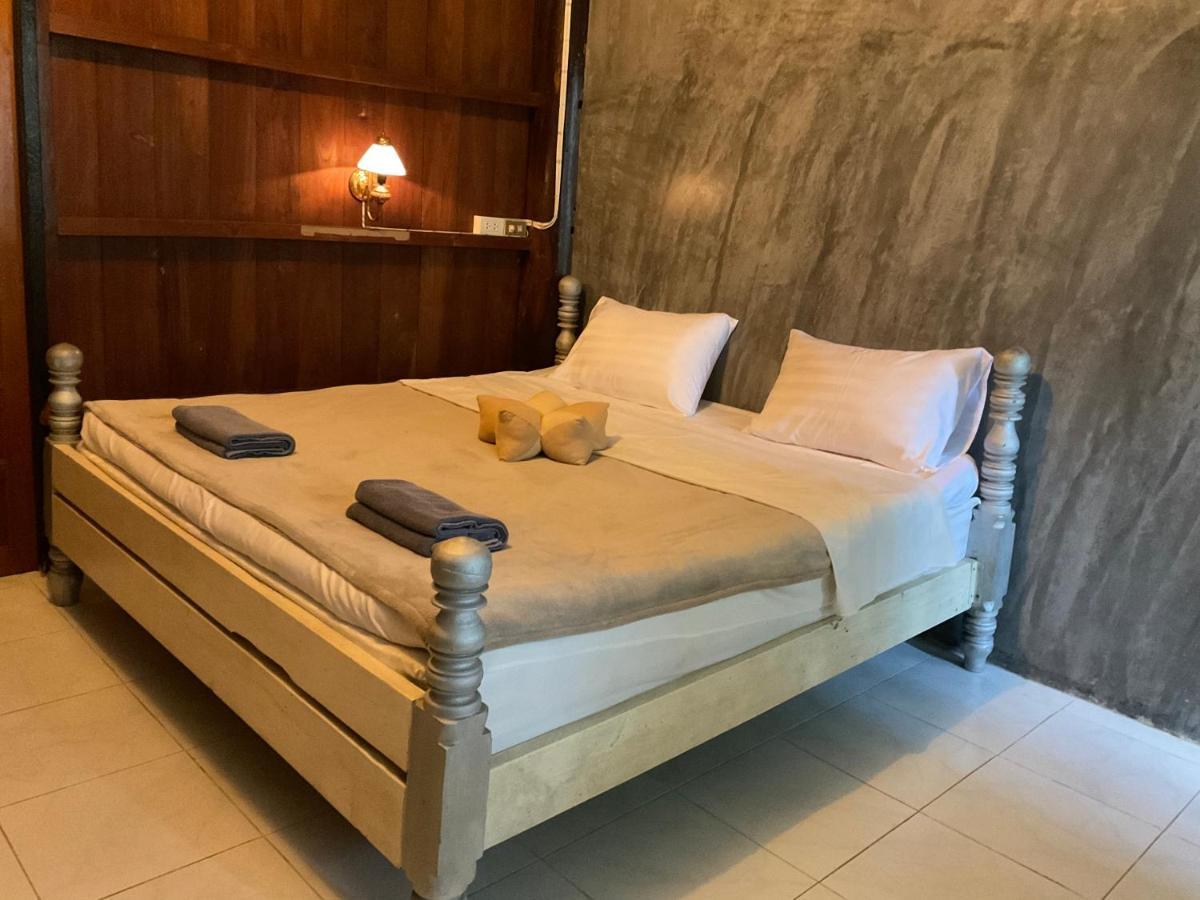 Kwanlah Homestay Mae Chaem Exterior photo